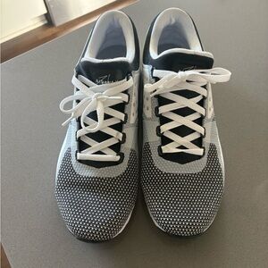 Nike Men's Monochrome Mesh Sneakers Air Maxs